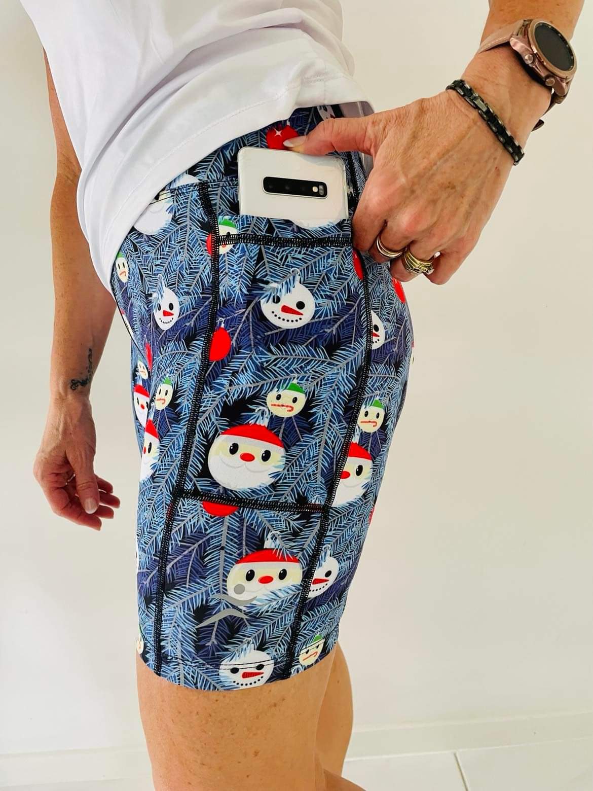 Gmaxx Christmas Decoration Bike shorts with phone pockets